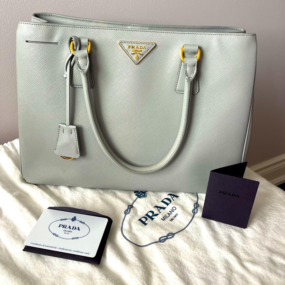 PRADA SAFFIANO LUX TOTE